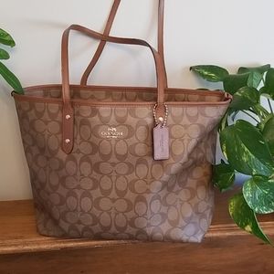 COACH city tote